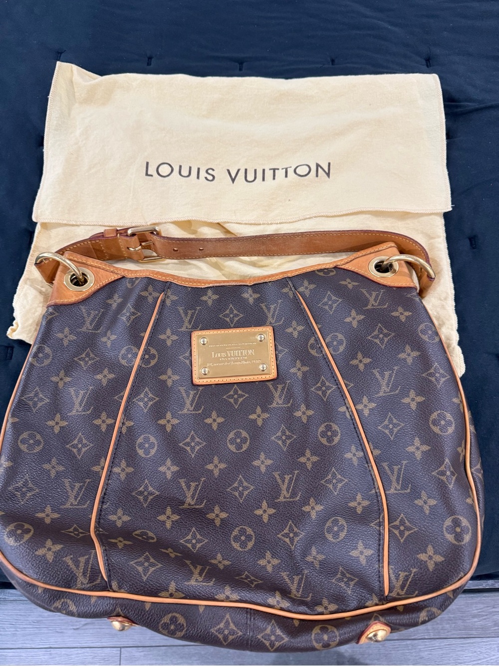 🚨REPOST (Didn’t sell) Louis Vuitton Vintage Monogram Hobo Bag in Brown